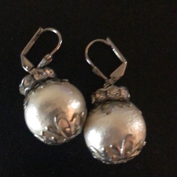 Glam Oyster Pearl earrings - Picture 3 of 4